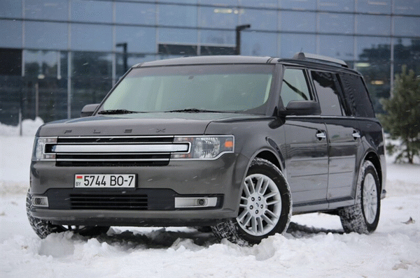 Ford Flex на подъемнике. 'Нам не всем это нравится, но мы все с этим сталкиваемся!'