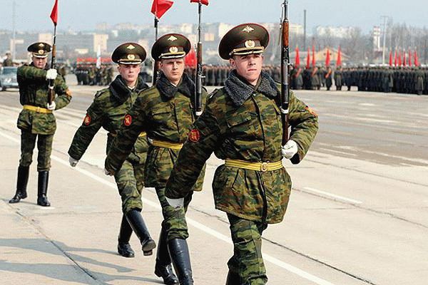 Должниками за военную службу являются.